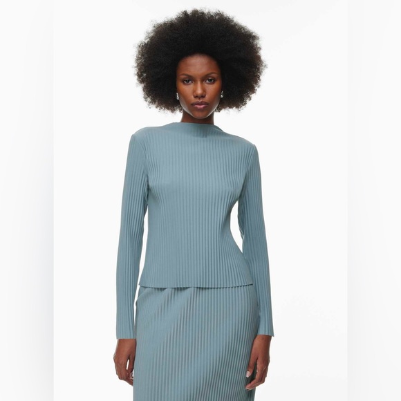 Aritzia Babaton Advocate Blouse Slab Blue S *NWOT* - Picture 2 of 8